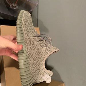 Yeezy moon rock size 12